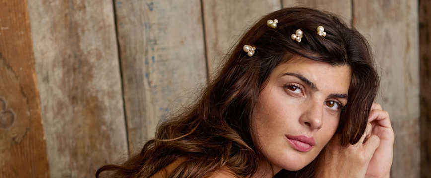 Side combs and hair pins