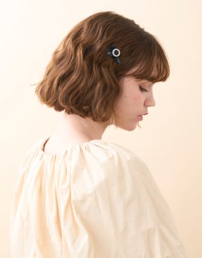FAUX-MIROIR